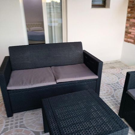 Spacious Apartment Near The Beach Σαράντα Εξωτερικό φωτογραφία