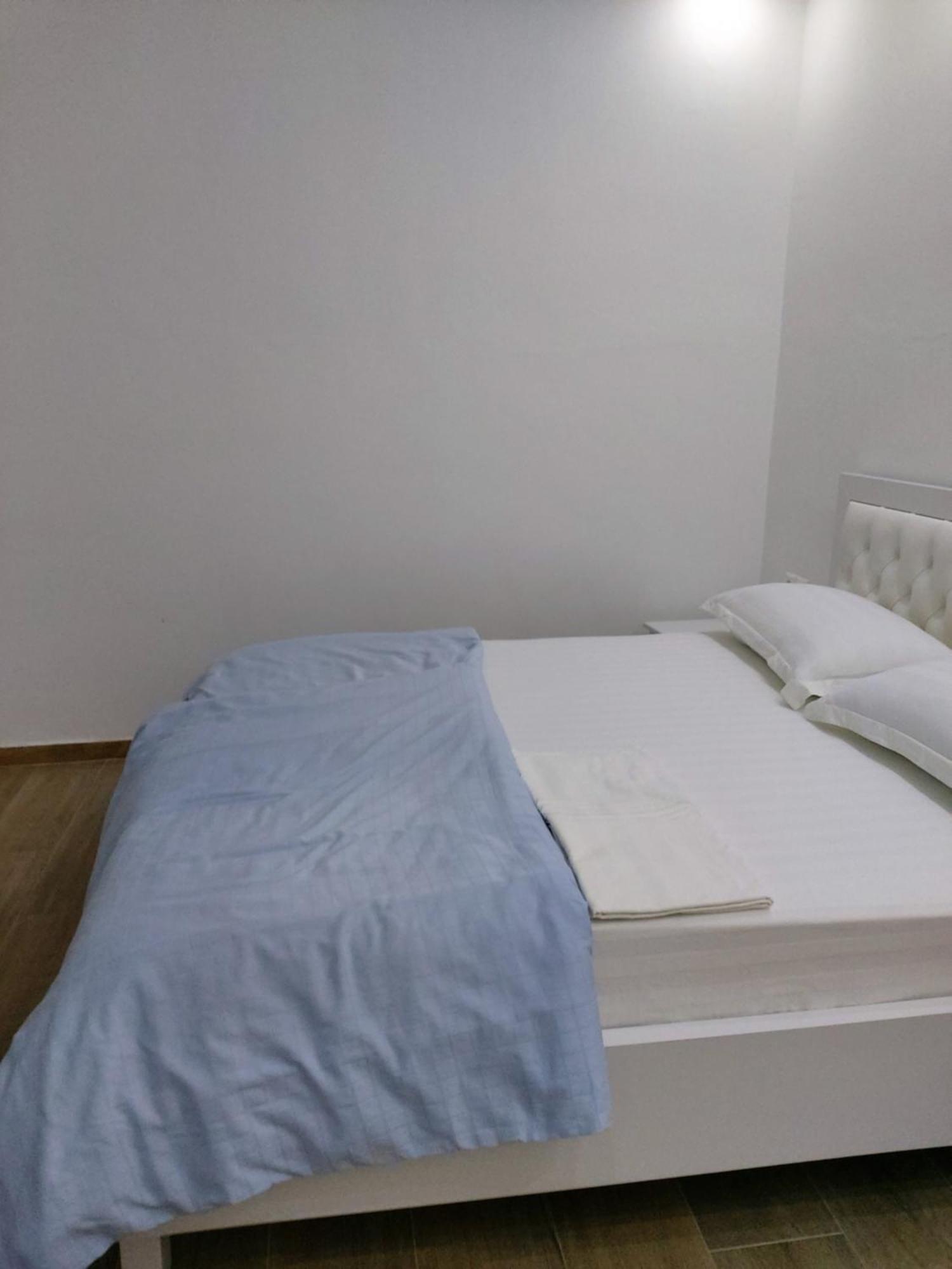 Spacious Apartment Near The Beach Σαράντα Εξωτερικό φωτογραφία
