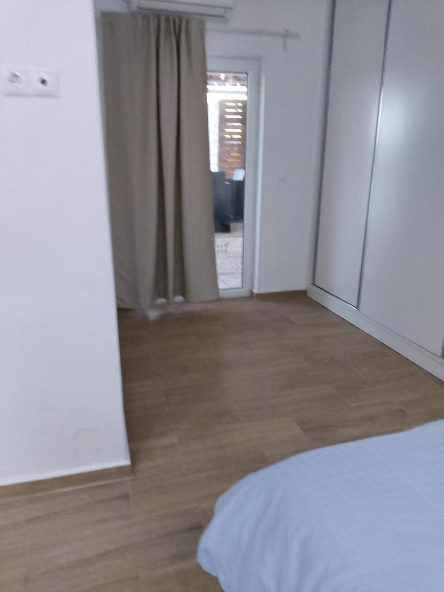 Spacious Apartment Near The Beach Σαράντα Εξωτερικό φωτογραφία