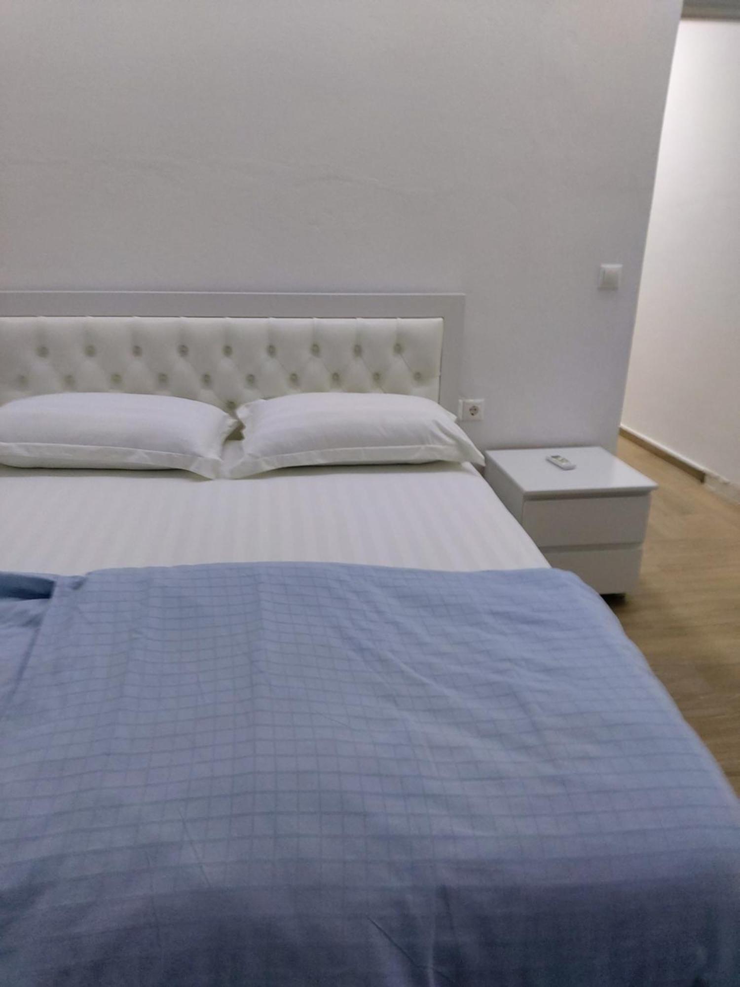 Spacious Apartment Near The Beach Σαράντα Εξωτερικό φωτογραφία